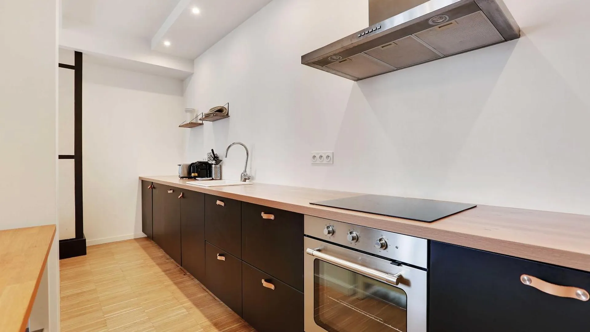 Apartment Spacious - 4br-10p Montmartre *